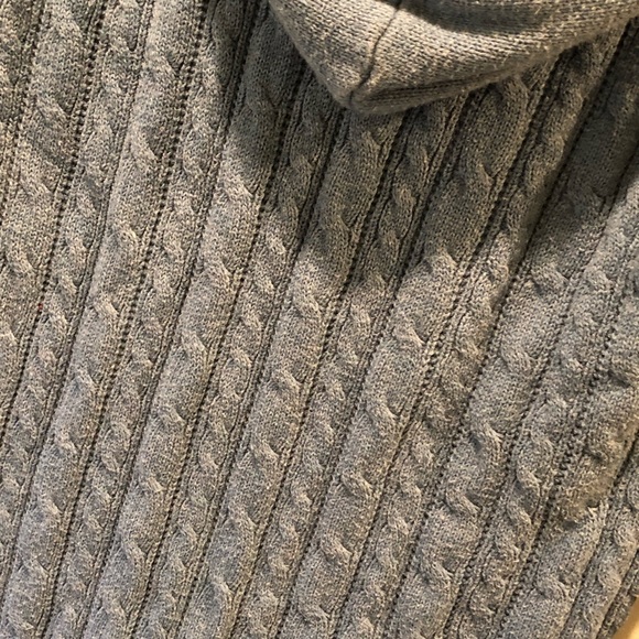 American Eagle Long Hooded Sweater - Picture 4 of 4